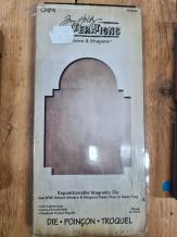 Gebruikt. Sizzix Tim Holtz Movers &Shapers Mini Cabinet Card