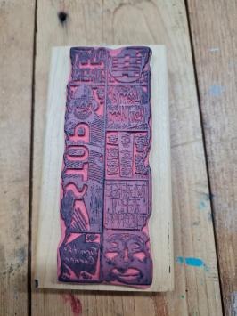 Gebruikt. Stampers Anonymous P2-989 op hout