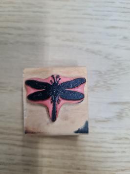 Gebruikt. Stampers Anonymous D1-612 op hout   